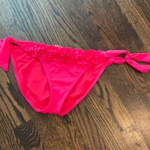 NWOT Kenneth Cole Super Cute Bikini Bottoms!